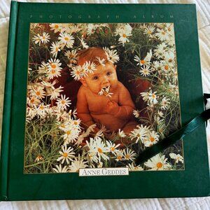 Anne Geddes Vintage Hardcover Photograph Album 11.5”x11.5” Ribbon Tie Closure